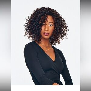 Sassy Curl Jayne Synthetic Wig by Hairdo (Sassy Curl) color: R6 chocolate copper